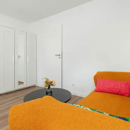 Spacious In For 6 People By Renters 公寓 *